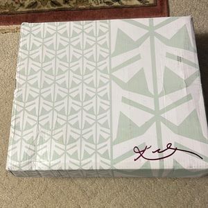 Kobe ox elite xdr size 8.5 men us ,